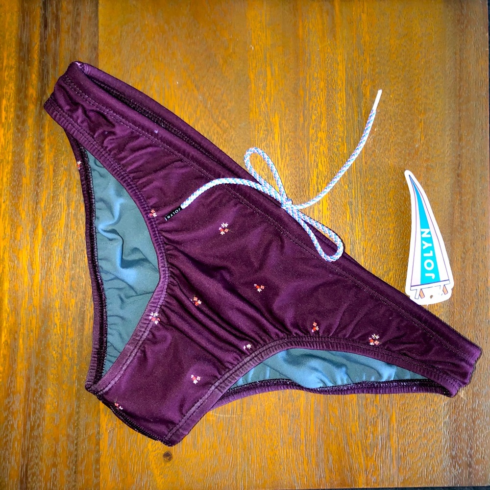 Jolyn L NWT maroon floral swim bottoms